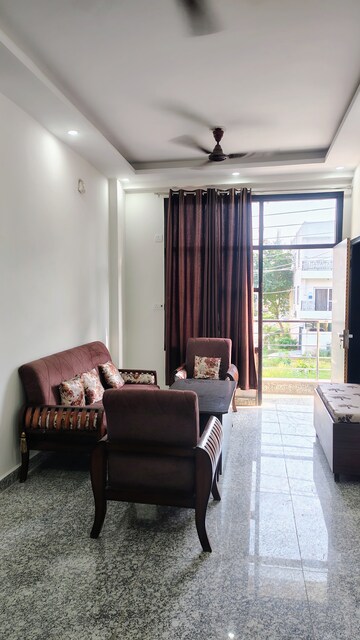 Living Room in 2 BHK Builder Floor at Sushant Lok 2, Sector 57 – for Rent