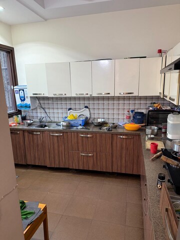 Kitchen in 3 BHK Builder Floor at Eros Rosewood City, Sector 49 – for Rent