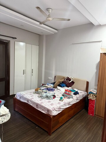 Bedroom in 3 BHK Builder Floor at Eros Rosewood City, Sector 49 – for Rent
