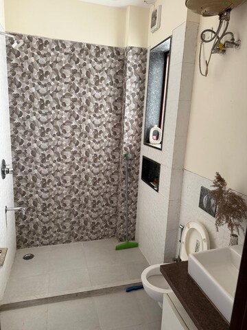 Bathroom in 3 BHK Builder Floor at Eros Rosewood City, Sector 49 – for Rent