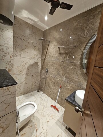 Bathroom in 3 BHK Builder Floor at Eros Rosewood City, Sector 49 – for Rent