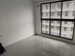 Room in 2 BHK Apartment at UK Iridium, Kandivali East – for Rent