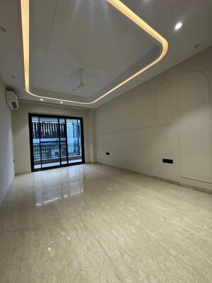 Room in Studio Builder Floor at Sector 22 – for Rent