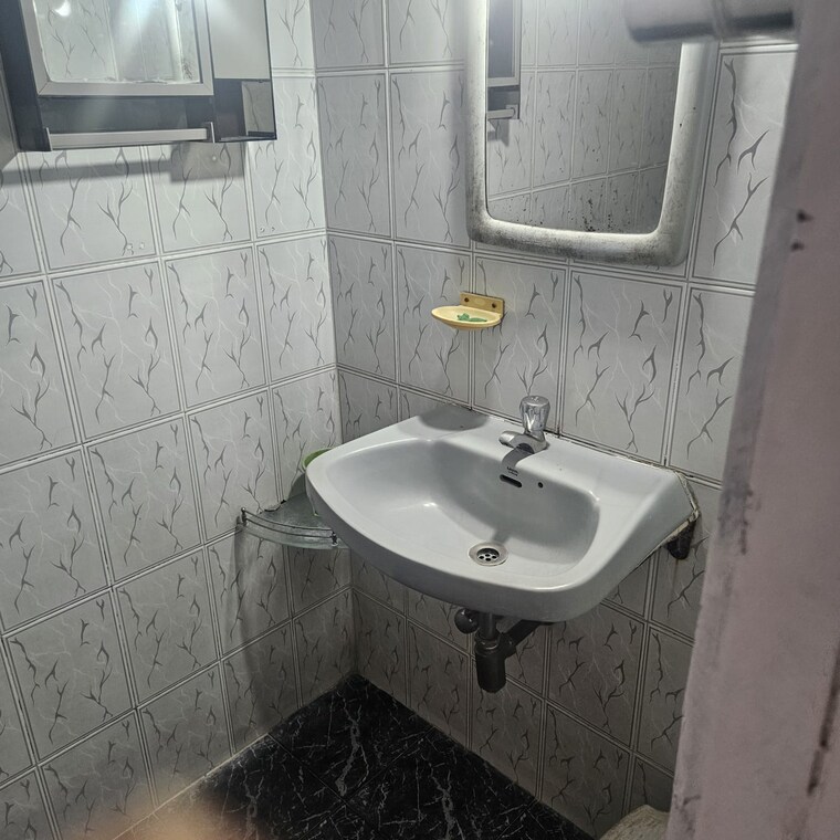 Bathroom, new-vikas-complex 2 Bedroom 850 Sq.Ft. Apartment In Uthalsar Thane 9237962