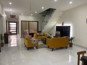 Team Area in 5 BHK Independent House at Sector 115 – for Sale