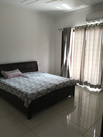 Bedroom in 3 BHK Builder Floor at Sector 89 – for Rent