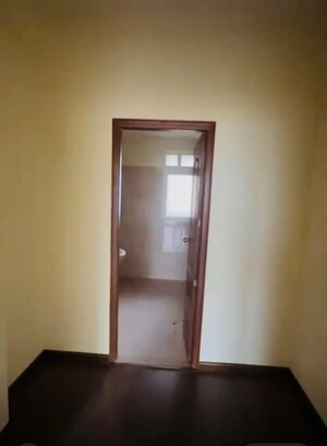 Room in 3 BHK Apartment at Vip Road – for Sale