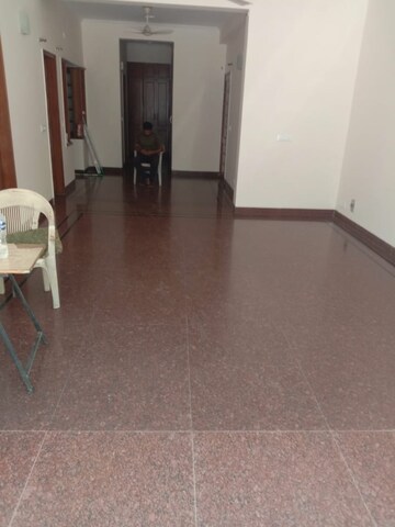 Room in 3 BHK Builder Floor at Greater Kailash – for Rent