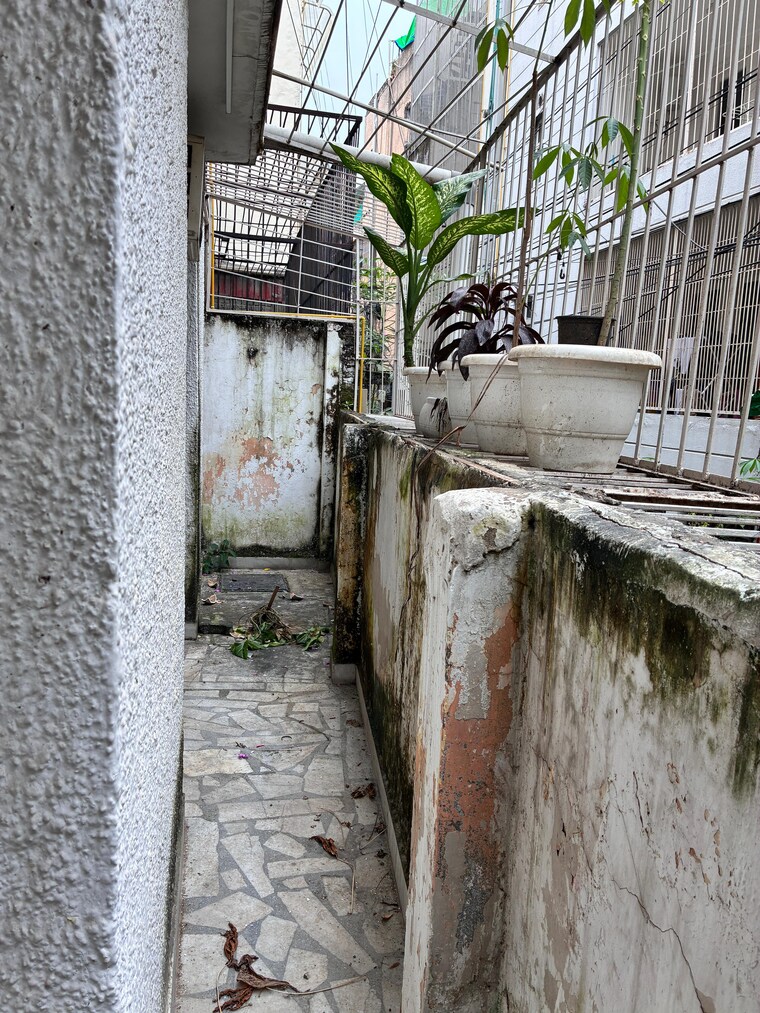 Balcony, greater kailash 3 Bedroom 300 Sq.Yd. Builder Floor In Greater Kailash Delhi 9238016