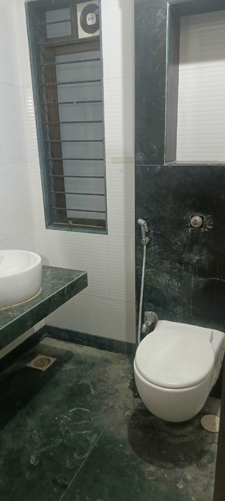 Bathroom, lodha-iris 2 Bedroom 885 Sq.Ft. Apartment In Majiwada Thane 9238027