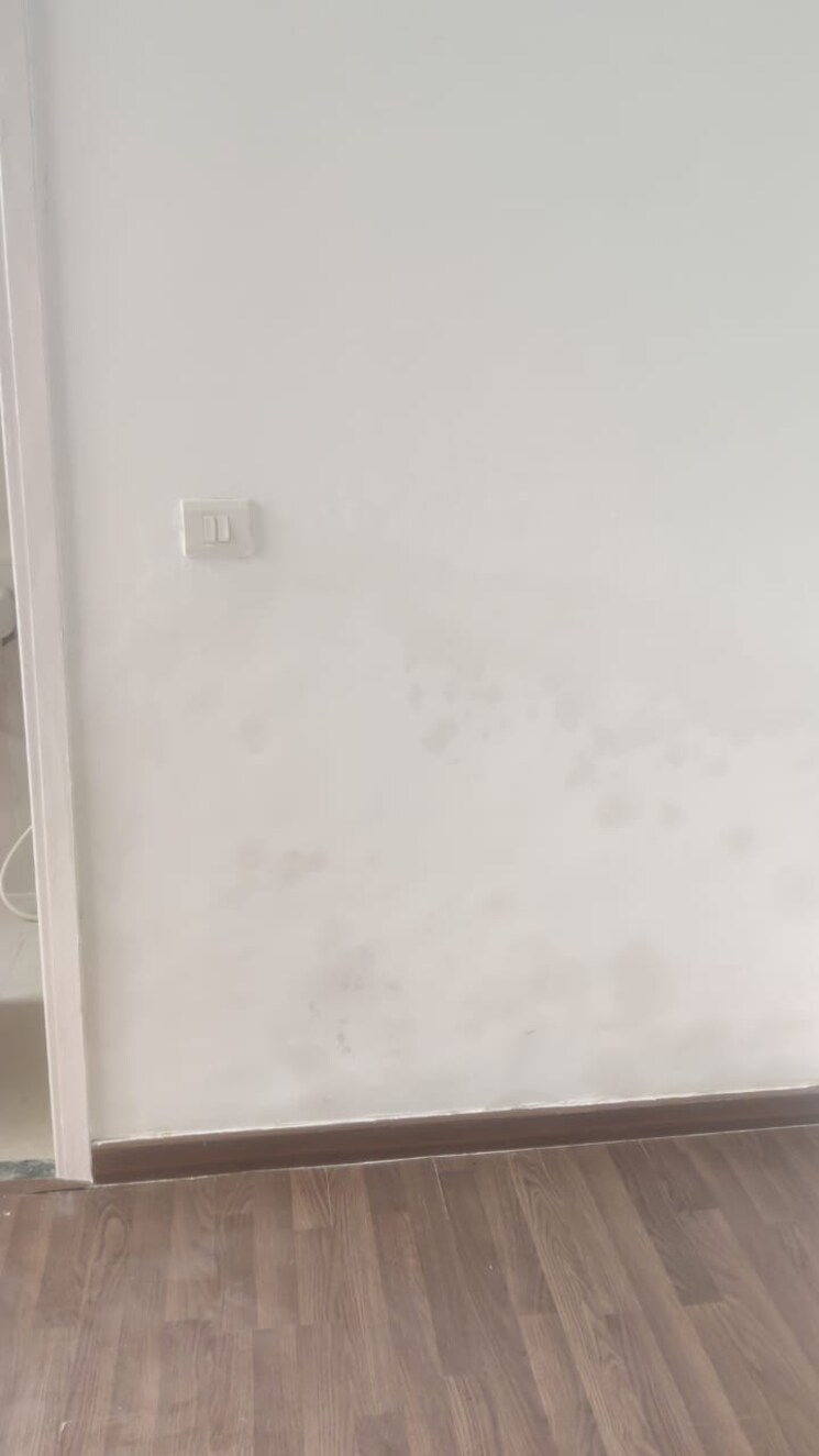 Room, auric-universal-square Commercial Shop 1088 Sq.Ft. In Sector 79 Faridabad 9238089