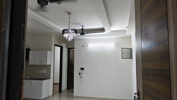 Room in 2.5 BHK Apartment at Samridhi Luxuriya Avenue, Sector 150 – for Rent
