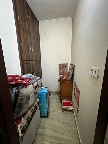 Furnished Amenities in 6+ BHK Builder Floor at Sheetla Colony – for Sale
