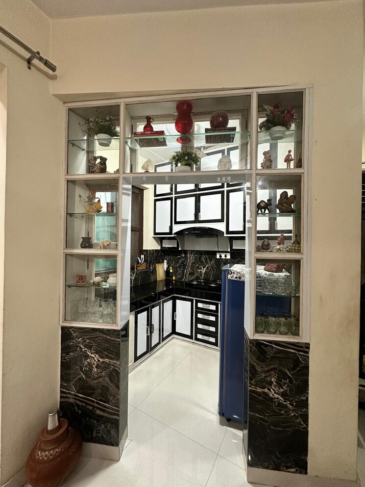 Gym, sheetla colony 6+ Bedroom 150 Sq.Yd. Builder Floor In Sheetla Colony Gurgaon 9238091