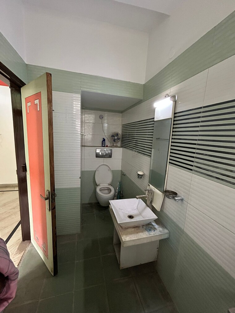 Team Area, sector 23 3 Bedroom 2100 Sq.Ft. Independent House In Sector 23 Gurgaon 9238054