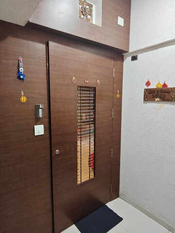 Room in 2 BHK Apartment at Rustomjee Azziano Wing E, Thane West – for Rent