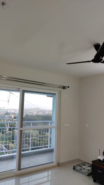 Room in 3 BHK Apartment at SJR Blue Waters, Off Sarjapur Road – for Rent