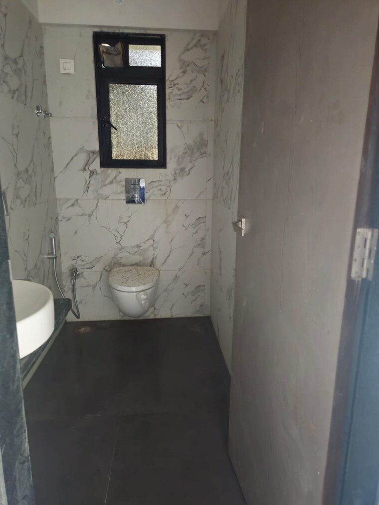 Bathroom, gautam-prabhu-chs 3 Bedroom 934 Sq.Ft. Apartment In Borivali West Mumbai 9238214
