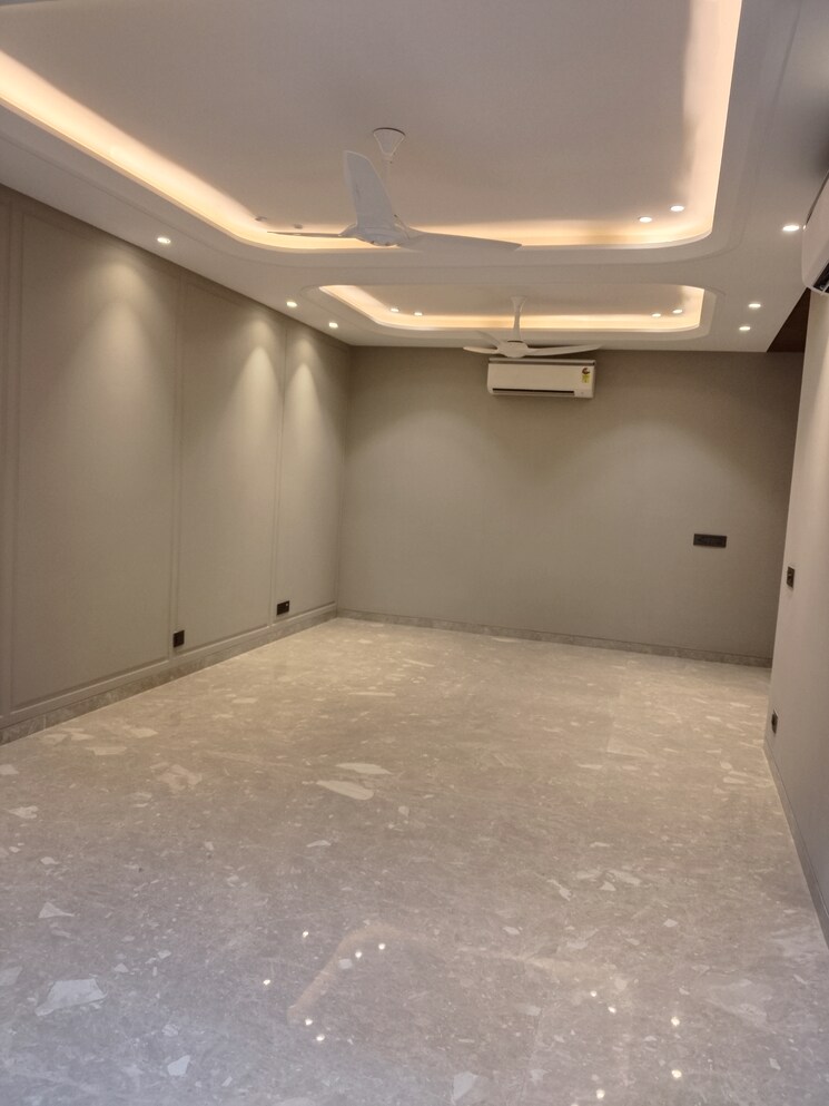 Room, greater kailash i 3 Bedroom 2000 Sq.Ft. Apartment In Greater Kailash I Delhi 9238243