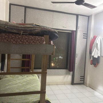 Bedroom in 2 BHK Apartment at Kothrud – for Rent