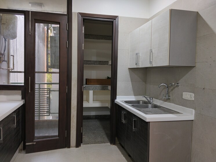 Kitchen, panchsheel park 4 Bedroom 2700 Sq.Ft. Apartment In Panchsheel Park Delhi 9238346