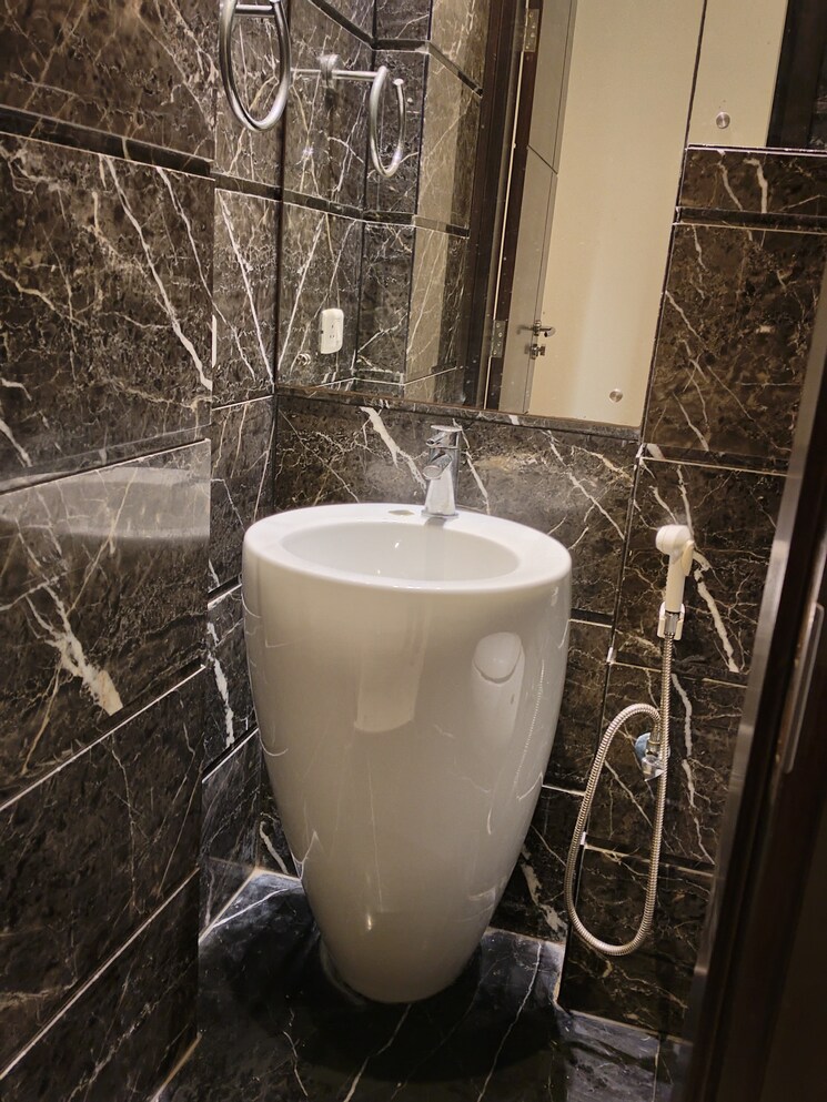 Attached Bathroom, panchsheel park 4 Bedroom 2700 Sq.Ft. Apartment In Panchsheel Park Delhi 9238346