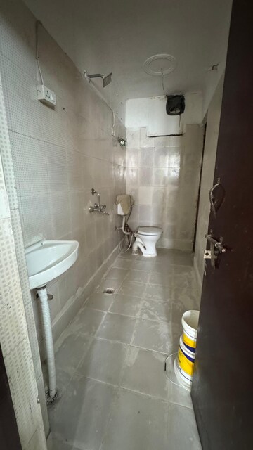 Bathroom in 2 BHK Builder Floor at Palm Residency Chhatarpur, Chattarpur – for Rent