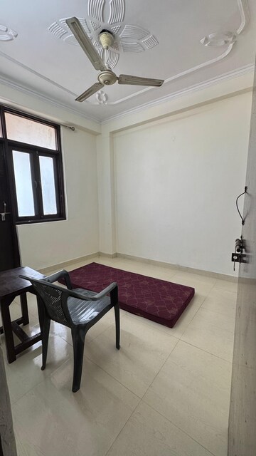 Bedroom in 2 BHK Builder Floor at Palm Residency Chhatarpur, Chattarpur – for Rent