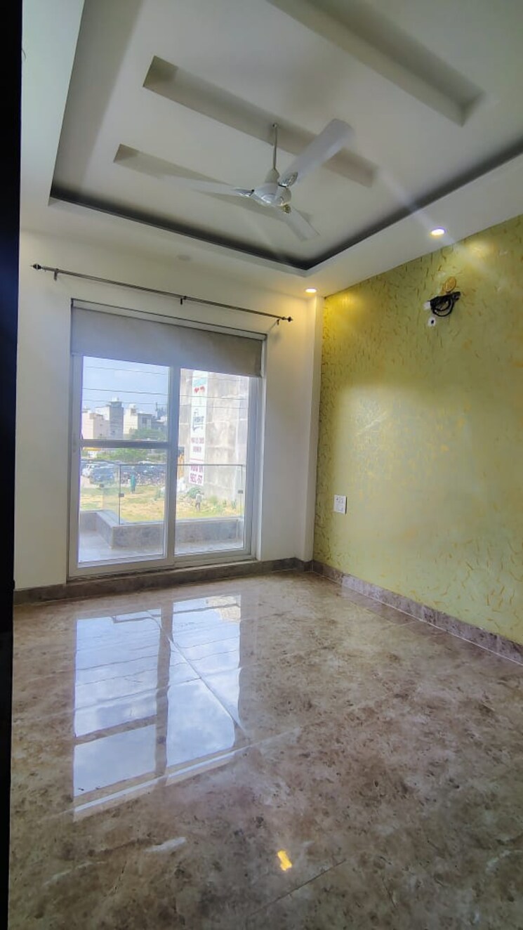 Room, sushant-lok-3 3 Bedroom 1890 Sq.Ft. Builder Floor In Sector 57 Gurgaon 9238420