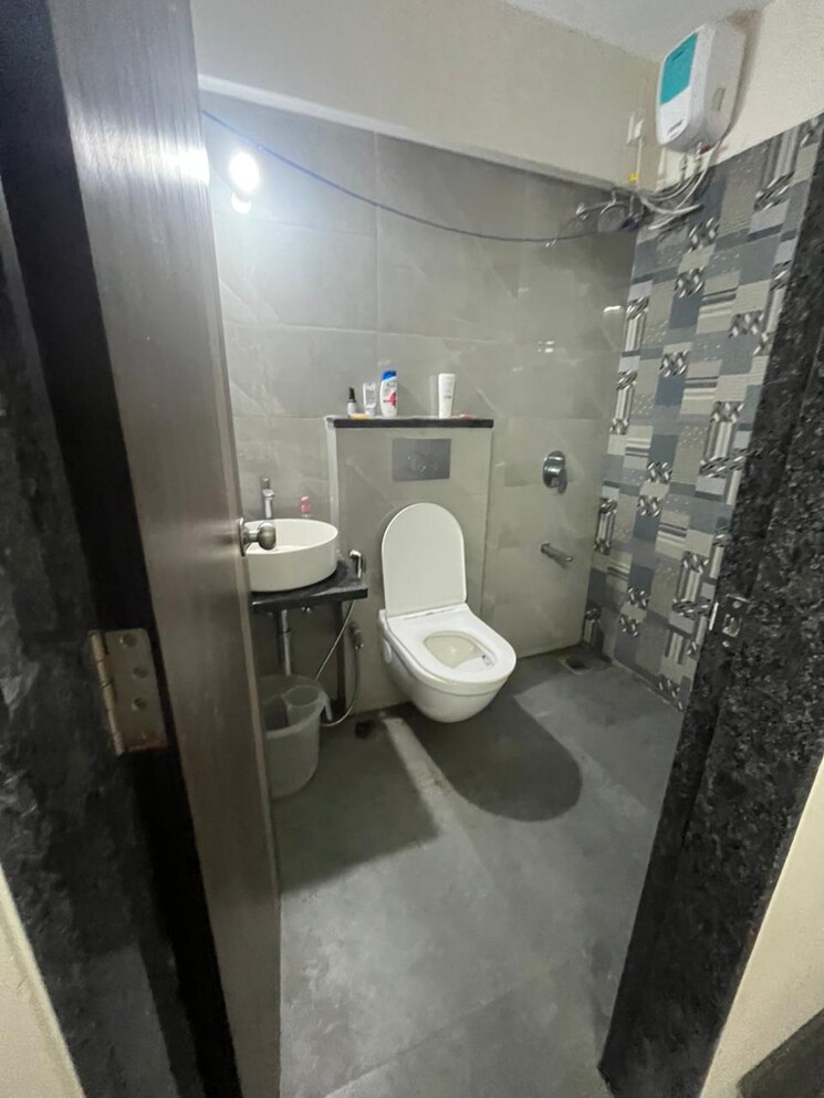 Bathroom, sethia-kalpavruksh-heights 1 Bedroom 424 Sq.Ft. Apartment In Kandivali West Mumbai 9238425