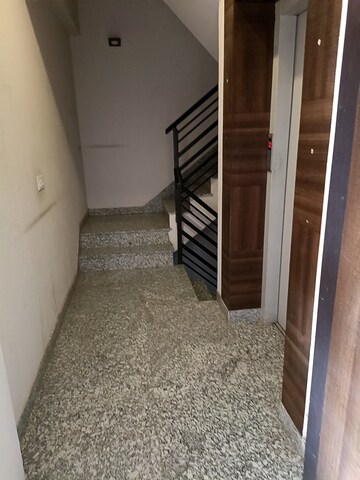 Balcony in 4 BHK Builder Floor at Vipul World Floors, Sector 48 – for Rent