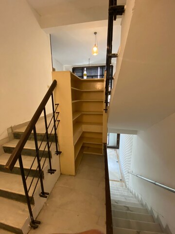 Staircase in 5 BHK Villa at Unitech South City 1, South City 1 – for Rent