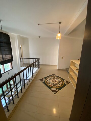 Balcony in 5 BHK Villa at Unitech South City 1, South City 1 – for Rent