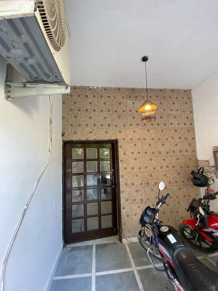 undefined, unitech-south-city-1 5 Bedroom 3100 Sq.Ft. Villa In South City 1 Gurgaon 9238541