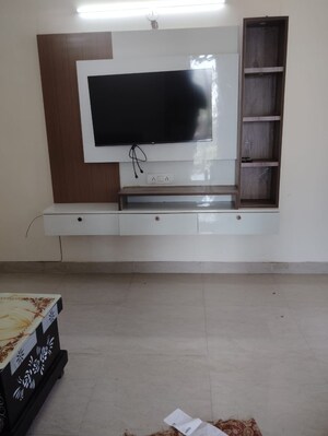 Furnished Amenities in 2 BHK Apartment at Shree Vardhman Mantra, Sector 67 – for Rent