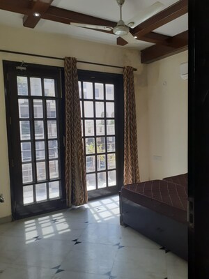 3 BHK Builder Floor For Rent in Sushant Lok ii