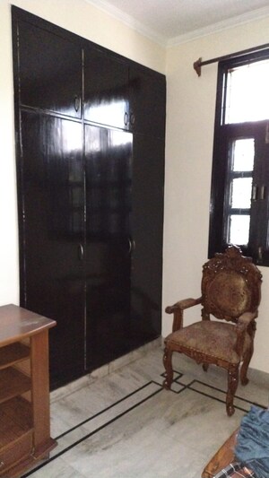 Furnished Amenities in 4 BHK Villa at Eros Rosewood Villas, Sector 50 – for Rent