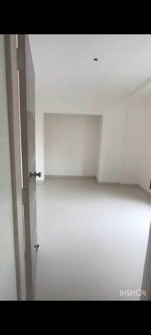Room in 1 BHK Apartment at Ramdev Park, Mira Road – for Sale
