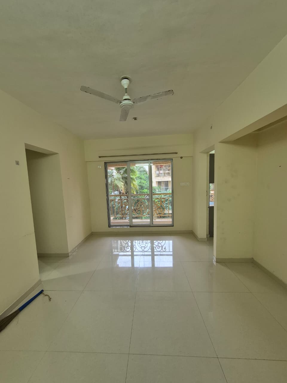 2 BHK + Extra Room Apartment For Rent in Paridhi CHS