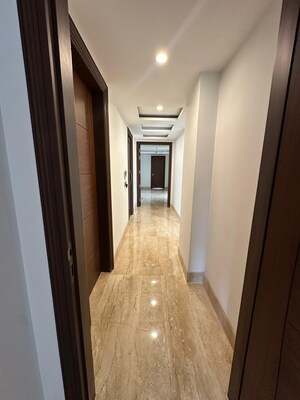  Shop For Rent in Lajpat Nagar 4