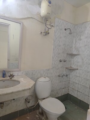 Attached Bathroom in 2 BHK Builder Floor at Sector 50 – for Rent