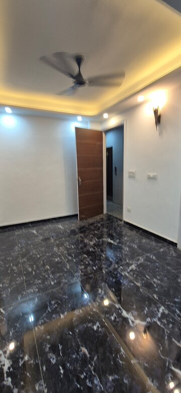 Bedroom in 2 BHK Builder Floor at Chattarpur – for Rent