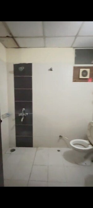 Bathroom in 2.5 BHK Apartment at Omaxe Residency, Gomti Nagar – for Sale