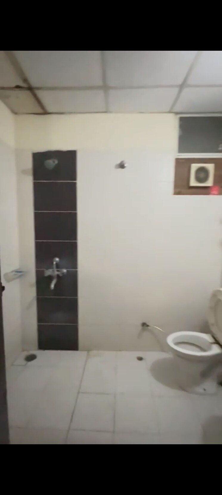 Bathroom, omaxe-residency 2.5 Bedroom 1150 Sq.Ft. Apartment In Gomti Nagar Lucknow 9238608