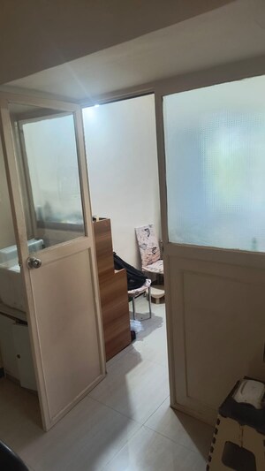 Furnished Amenities in 1 BHK Apartment at Manavsthal Heights, Andheri East – for Rent