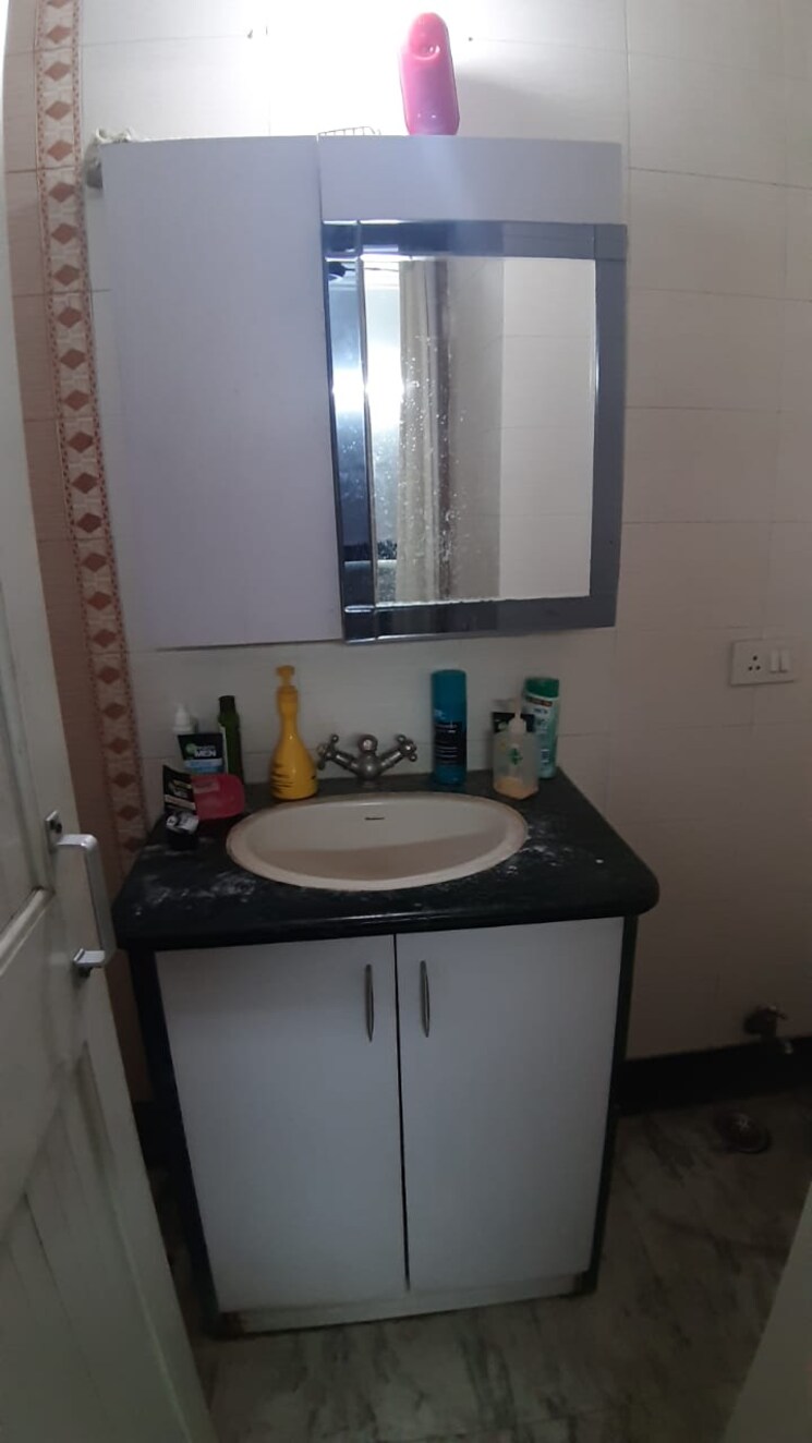 Attached Bathroom, malviya nagar 2 Bedroom 900 Sq.Ft. Apartment In Malviya Nagar Delhi 9238651