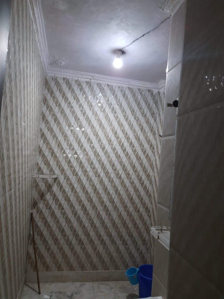 Bathroom, malviya nagar 2 Bedroom 900 Sq.Ft. Apartment In Malviya Nagar Delhi 9238651