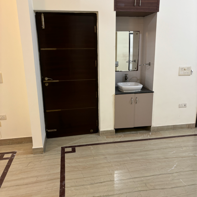 Room, shatabdi-vihar 3 Bedroom 2000 Sq.Ft. Builder Floor In Sector 52 Noida 9238656