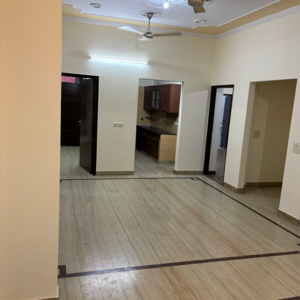 Room in 3 BHK Builder Floor at Shatabdi Vihar, Sector 52 – for Rent