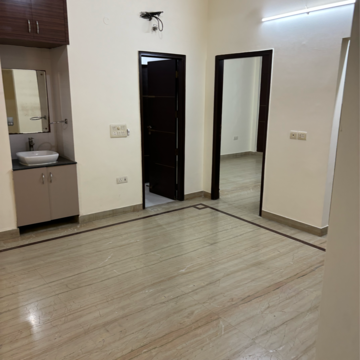 Room in 3 BHK Builder Floor at Shatabdi Vihar, Sector 52 – for Rent